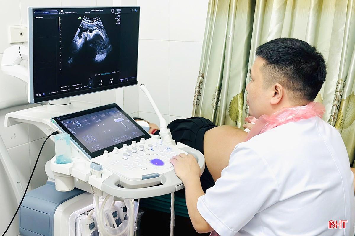 Các sản phụ cần đến các trung tâm y tế uy tín để thực hiện các siêu âm, xét nghiệm, theo dõi sức khoẻ mẹ và bé. bqbht_br_z7608240965822-35480ac7b5799f4f2bc71d79304f28d2-7707.jpg