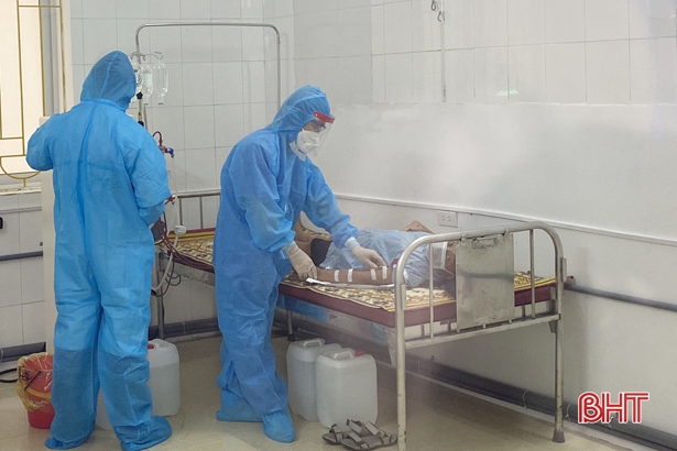 BVĐK tỉnh Hà Tĩnh triển khai chạy thận nhân tạo tại khu cách ly, điều trị bệnh nhân COVID-19