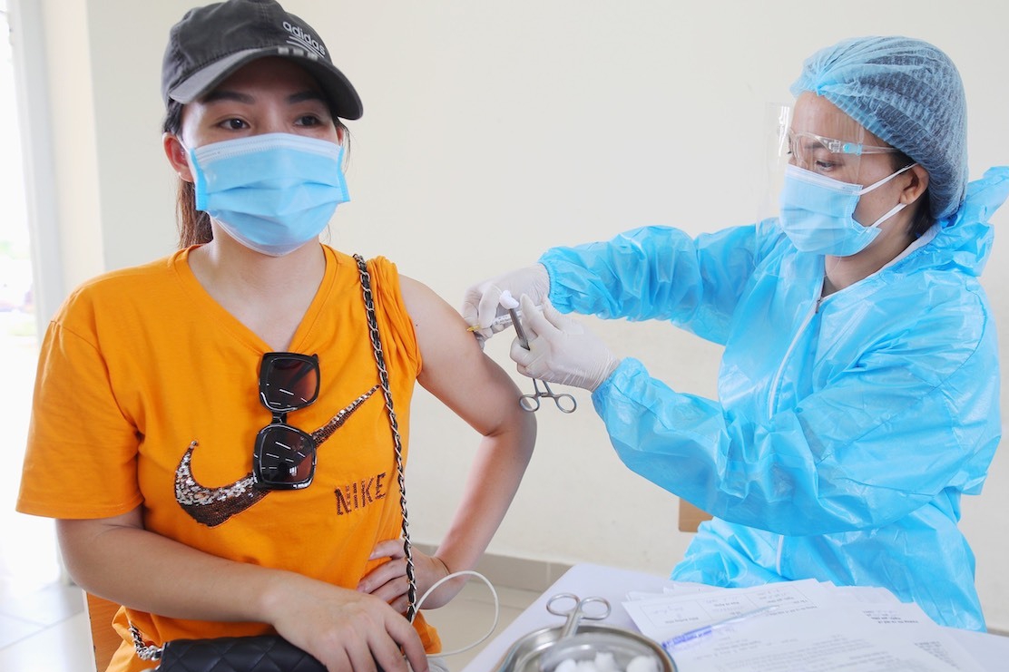 Việt Nam gần đạt mốc tiêm 100 triệu liều vaccine