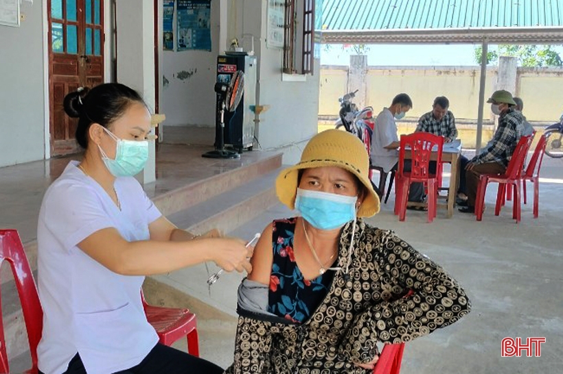 Nhiều địa phương ở Hà Tĩnh hoàn thành đợt tiêm thứ 29 vắc-xin phòng COVID-19