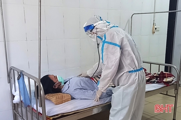 Cơ sở y tế tuyến huyện “chia lửa” điều trị bệnh nhân COVID-19 ở Hà Tĩnh