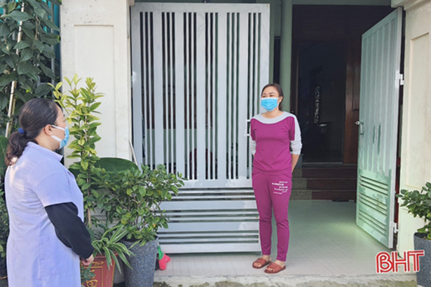 Trạm y tế ở Hà Tĩnh trực 24/24h hướng dẫn, hỗ trợ người dân từ vùng dịch về quê ăn tết an toàn