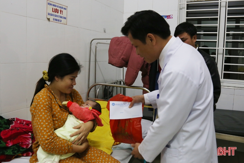 Các cơ sở y tế Hà Tĩnh chăm lo chu đáo cho bệnh nhân ở lại điều trị