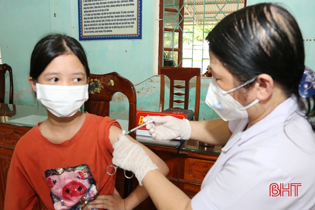 Hà Tĩnh chuẩn bị tiêm đồng loạt vắc-xin phòng COVID-19 cho trẻ em dưới 12 tuổi