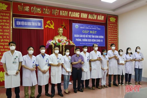 Thêm 8 cán bộ, nhân viên BVĐK tỉnh Hà Tĩnh tham gia chi viện Bình Dương chống dịch