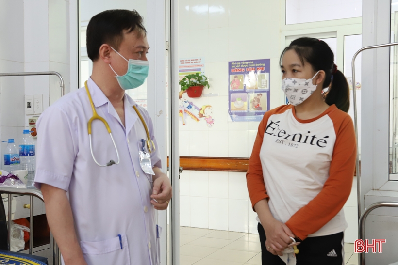 Bác sỹ chuyên khoa nhi ở Hà Tĩnh hướng dẫn cách phòng cúm cho trẻ