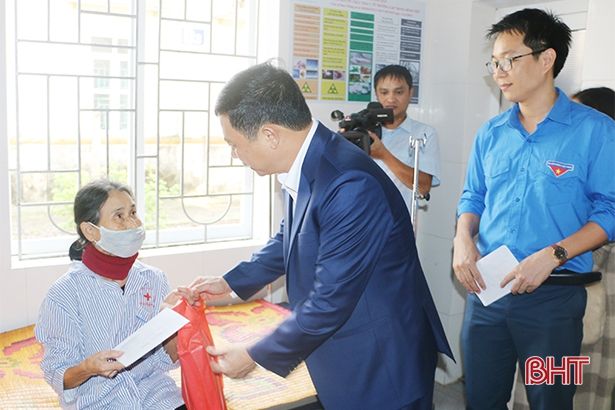 Các bệnh viện ở Hà Tĩnh sắp xếp 4 cấp trực 24/24h dịp Tết Canh Tý