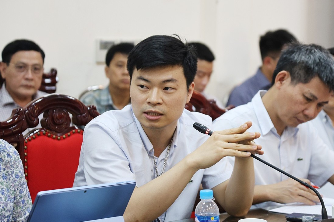 Các chuyên gia của Bệnh viện Bạch Mai trao đổi, chia sẻ một số kinh nghiệm trong phát triển chuyên môn, nâng cao chất lượng điều trị. bqbht_br_img-7627a.jpg